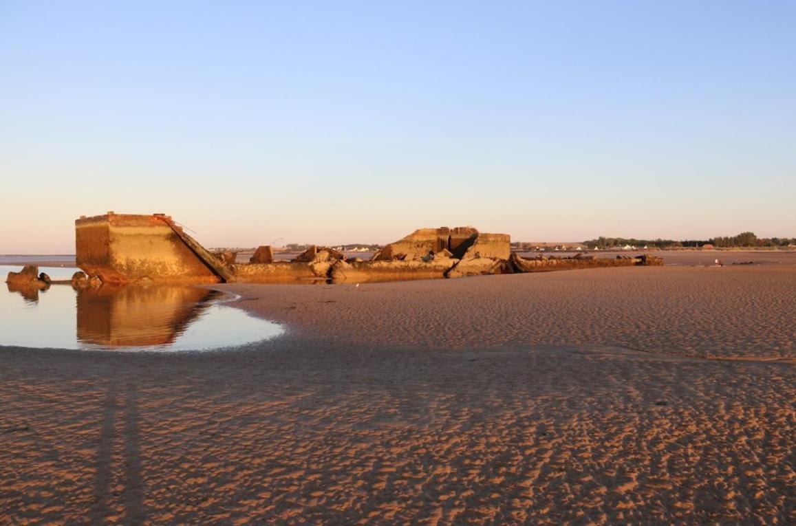 Gites En Normandie En Front De Mer A Asnelles , 3Km D'Arromanches, 10Km De Bayeux Экстерьер фото