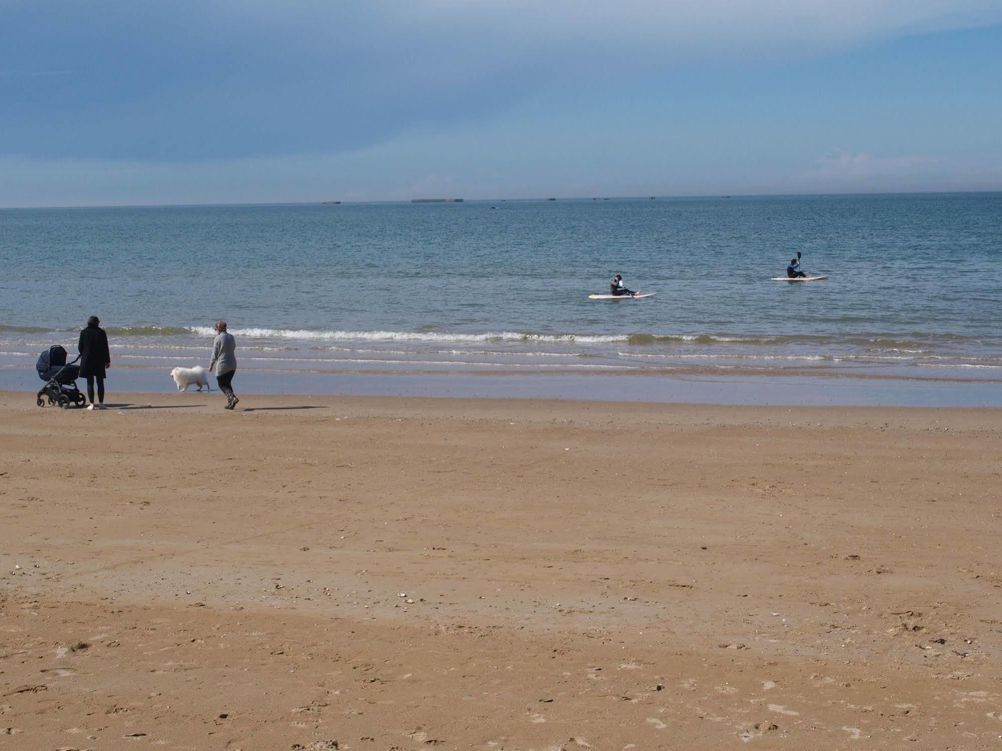 Gites En Normandie En Front De Mer A Asnelles , 3Km D'Arromanches, 10Km De Bayeux Экстерьер фото